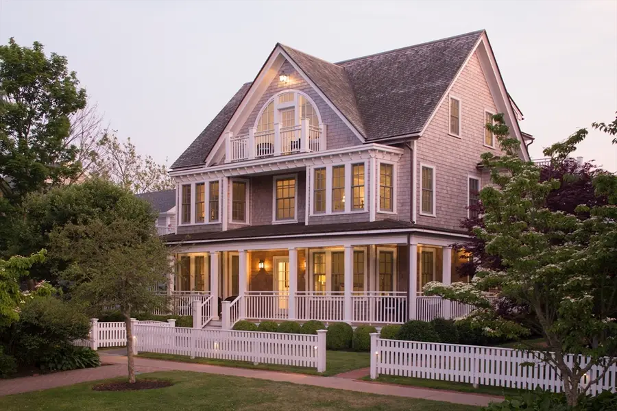 131 North Water St-collins Cottage #22, Edgartown, MA 02539 - #2