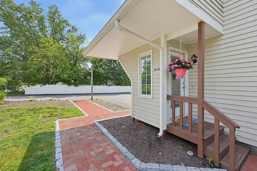 1 Strathmore Shire Dr #A, Uxbridge, MA 01569 - #2