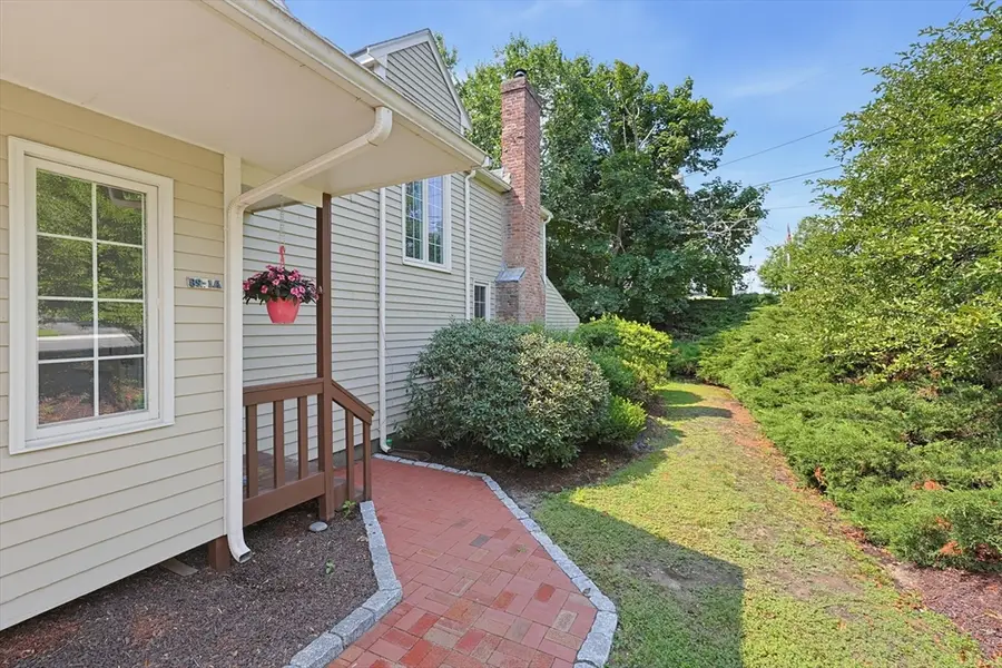 1 Strathmore Shire Dr #A, Uxbridge, MA 01569 - #3