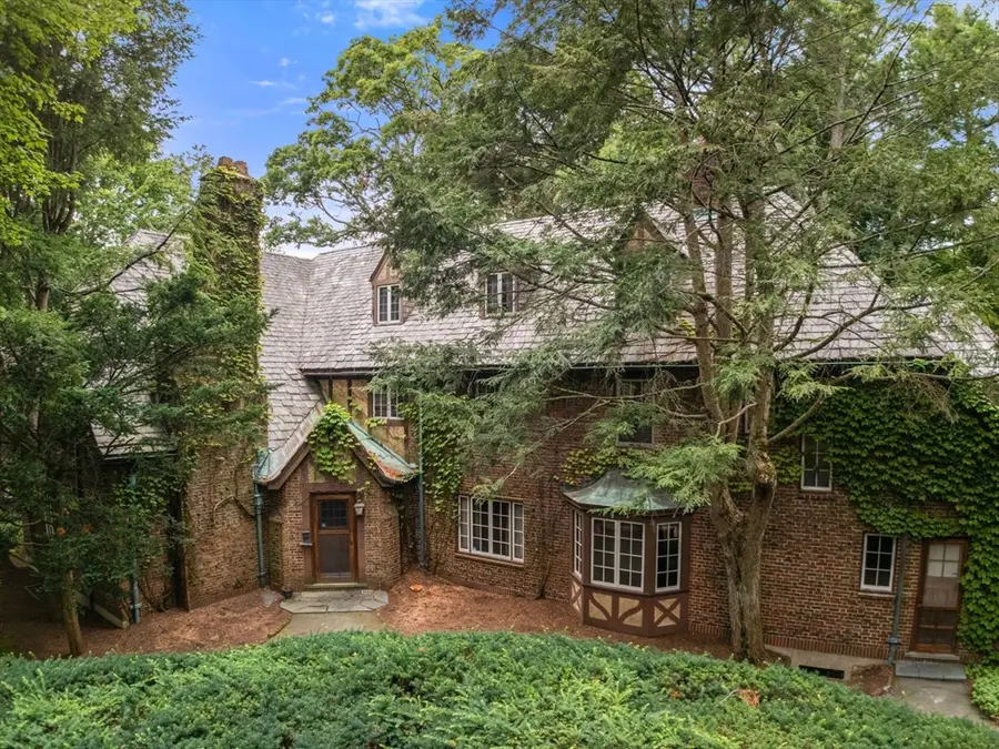 25 Hillside Rd, Wellesley, MA 02481 - #2