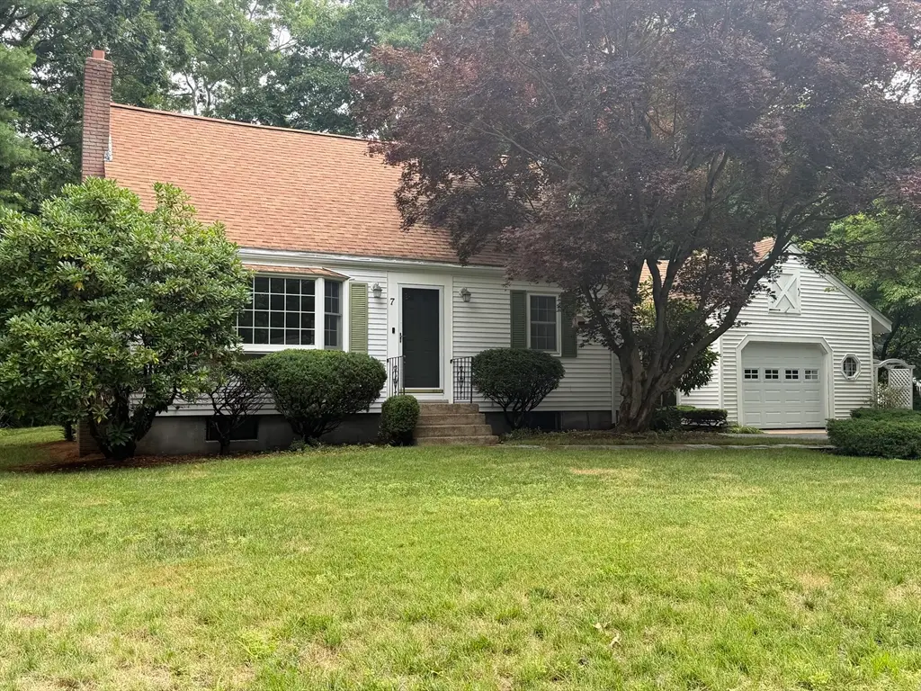 7 Wayne Dr, Foxboro, MA 02035 - #1