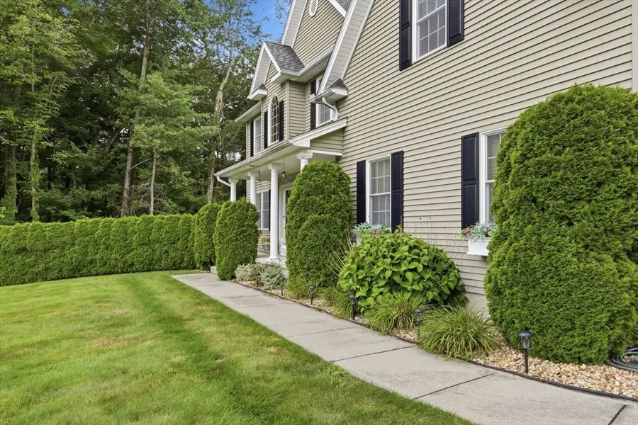 17 Ramona's Way, East Longmeadow, MA 01028 - #3