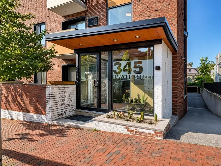 345 Harvard St #3B, Cambridge, MA 02138 - #2