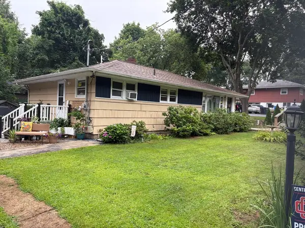 106 N Lowell St, Methuen, MA 01844