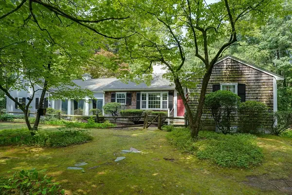 30 Acorn Pl, Franklin, MA 02038