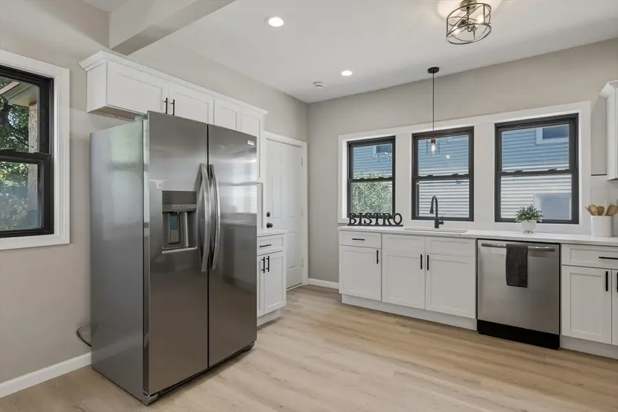 61 W Glen St, Holyoke, MA 01040 - #3