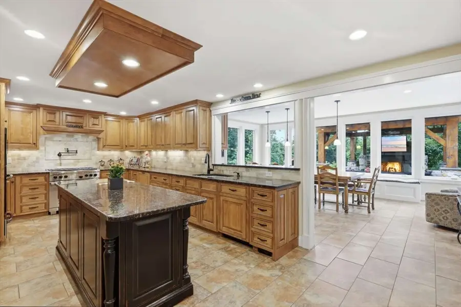236 Bridle Path, North Andover, MA 01845 - #3