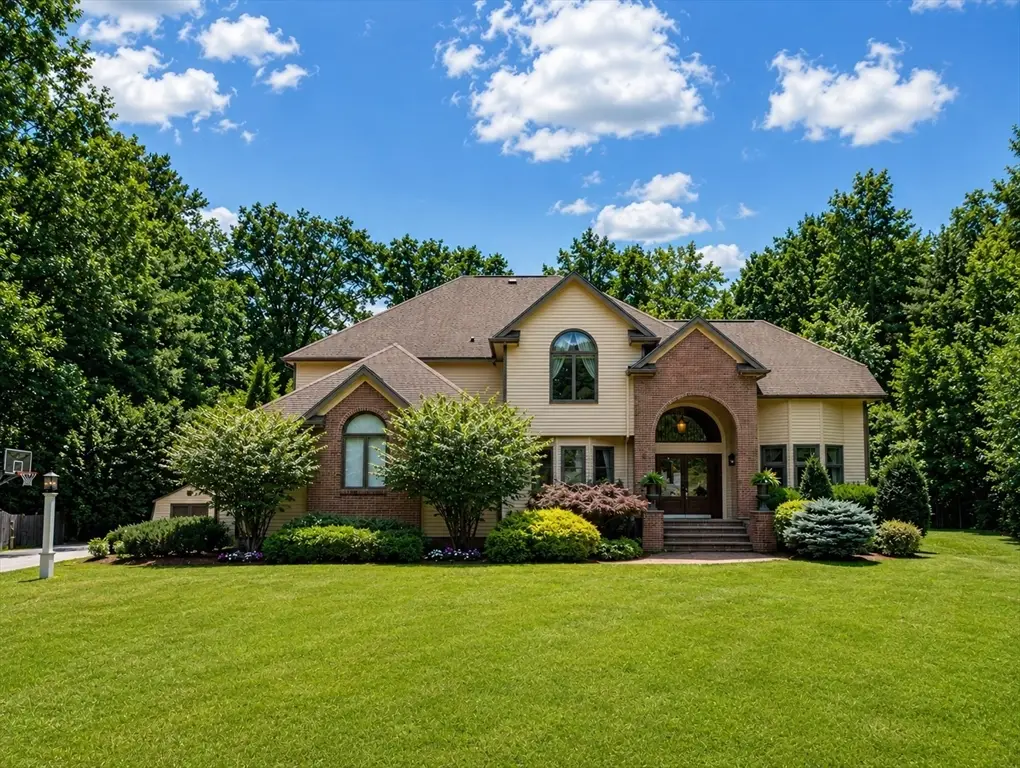 6 Windsor Pl, Mansfield, MA 02048 - #1