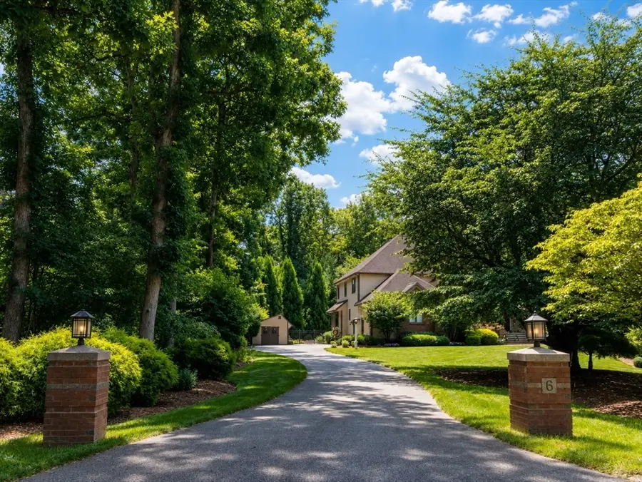 6 Windsor Pl, Mansfield, MA 02048 - #2