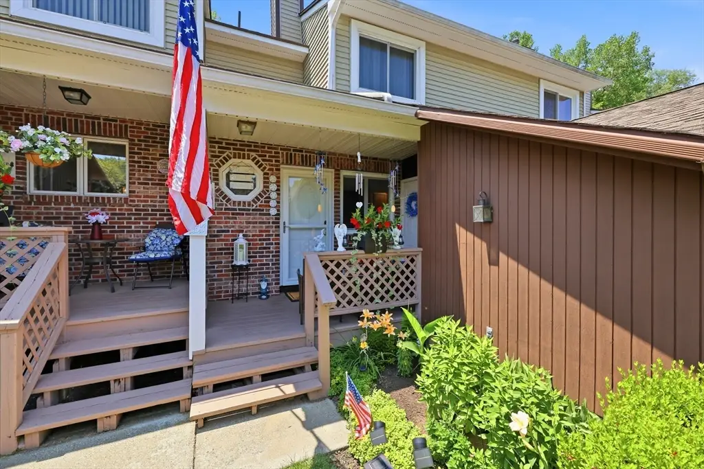 204 Brookfield Ln #204, Agawam, MA 01001 - #1