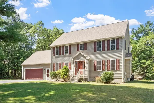 23 Black Cat Rd, Plymouth, MA 02360