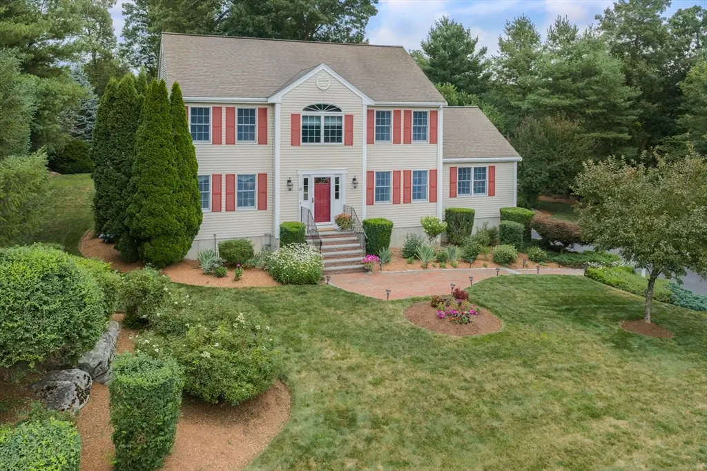 15 Little Tree Rd, Medway, MA 02053 - #1