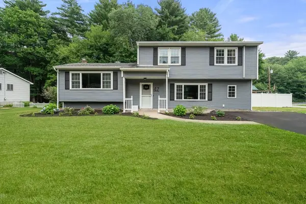 47 Westfield Dr, Holliston, MA 01746