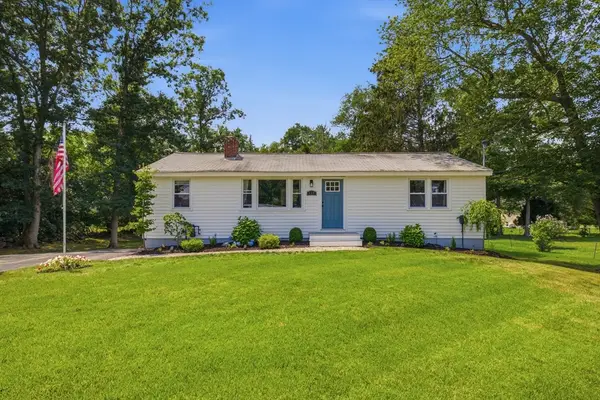 456 North St, Bridgewater, MA 02324