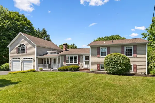 51 Point St, Berkley, MA 02779