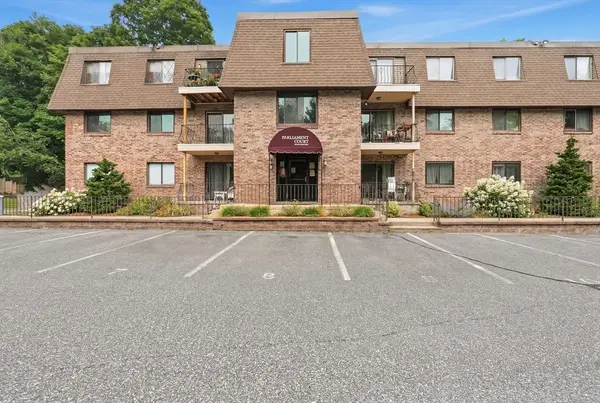 59 School St #B2, Northborough, MA 01532
