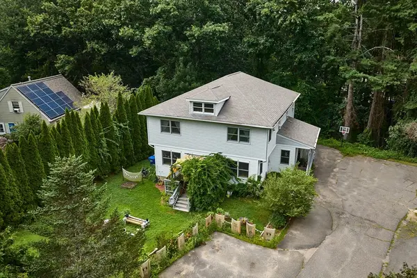 35-37 Indian Hill, Northampton, MA 01062