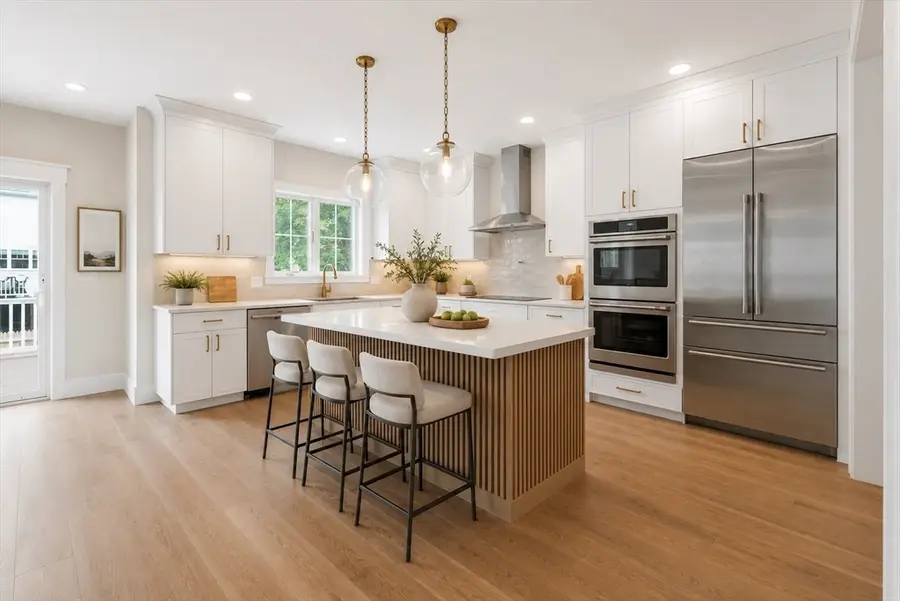 54 Hawthorn Ave, Needham, MA 02492 - #2