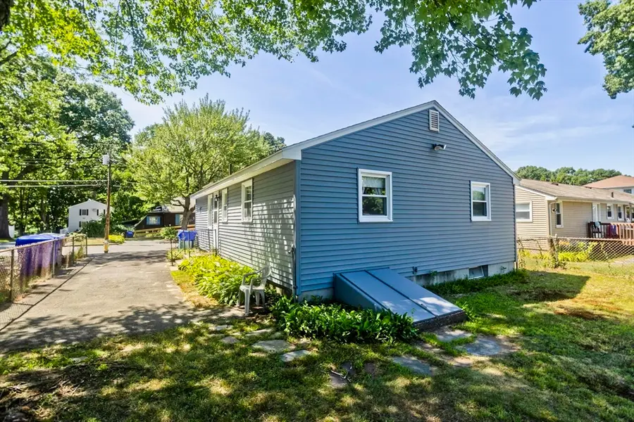 57 Price Street, Springfield, MA 01104 - #3