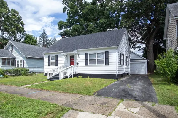 83 Newhall St, Springfield, MA 01109
