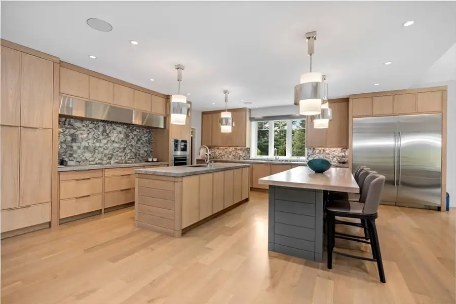 2 Black Rock Dr, Hingham, MA 02043 - #2