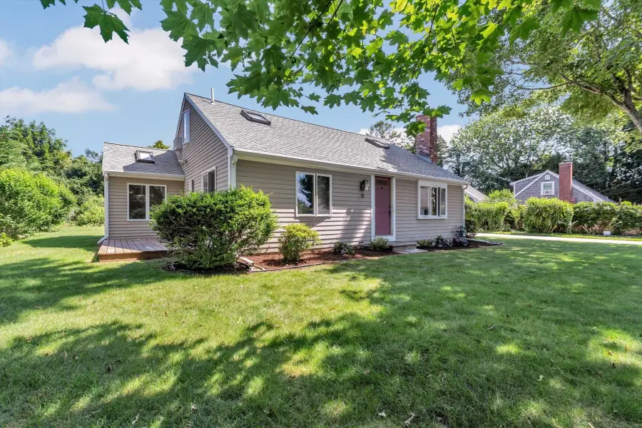 18 Clearview Avenue, Falmouth, MA 02540 - #2
