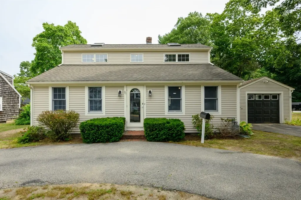21 Pembroke St, Kingston, MA 02364 - #1