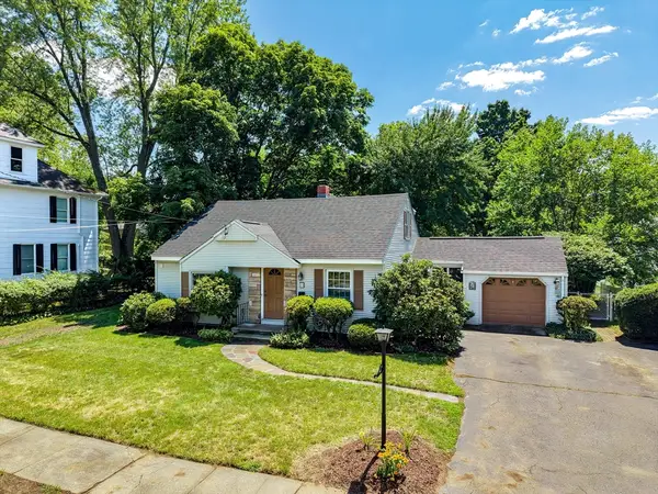 23 Bellevue Avenue, Longmeadow, MA 01106