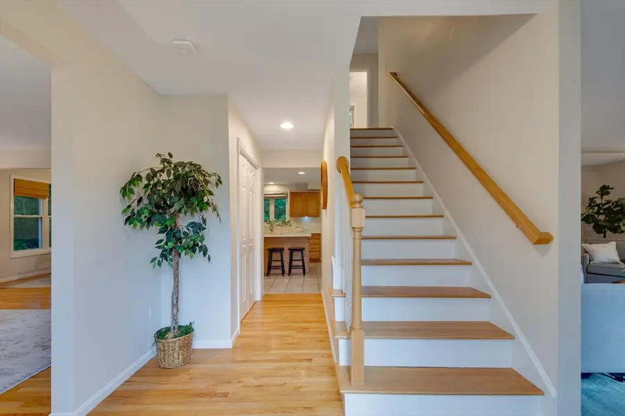 11 Williams Cir, Winchester, MA 01890 - #2