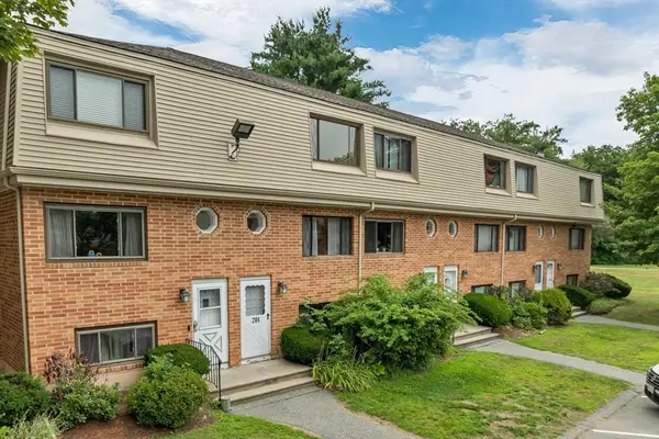 204 Farrwood Dr #204, Haverhill, MA 01835