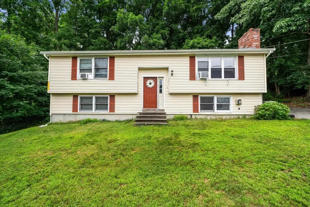 4 Marlon St, Haverhill, MA 01832 - #1