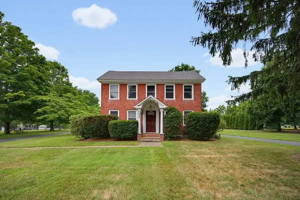 284 South St, Northborough, MA 01532