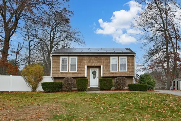 14 Malvern Ave, Tyngsborough, MA 01879