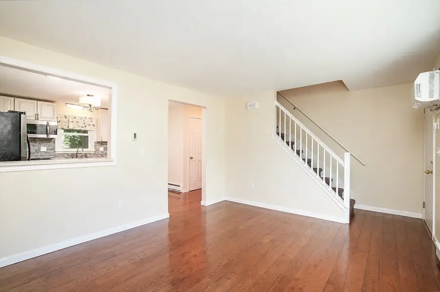 41 South Street #7, Easthampton, MA 01027 - #3