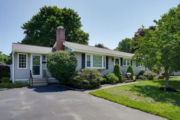 40 Farmington Circle, Marlborough, MA 01752