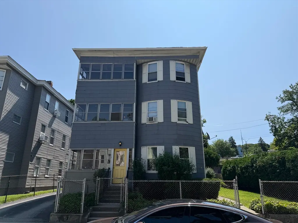 76 Paine St, Worcester, MA 01605 - #1