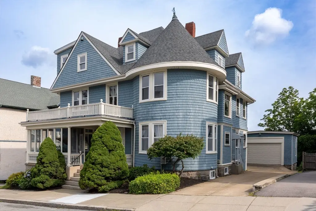 330 Lincoln Ave, Fall River, MA 02720 - #1