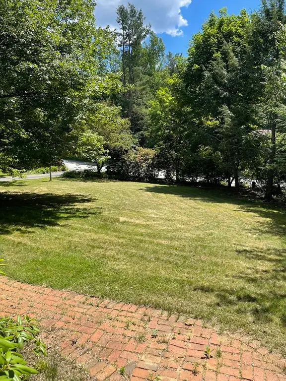 10 Crowningshield Dr, Paxton, MA 01612 - #3