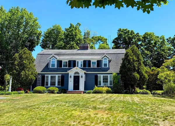 361-363 N Main St, Andover, MA 01810