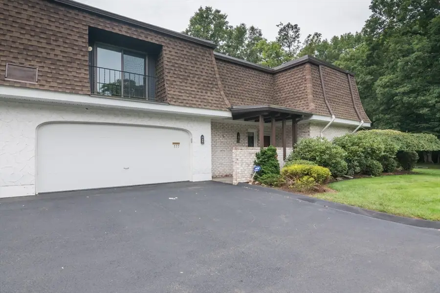 177 Porter Lake Dr #177, Springfield, MA 01106 - #2