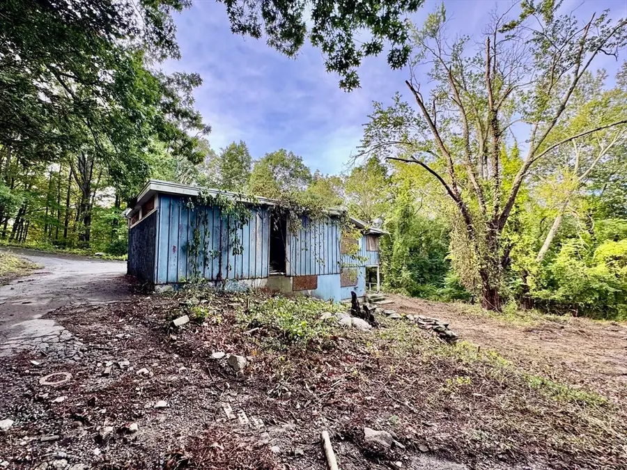 28 Cherry St, Shrewsbury, MA 01545 - #2