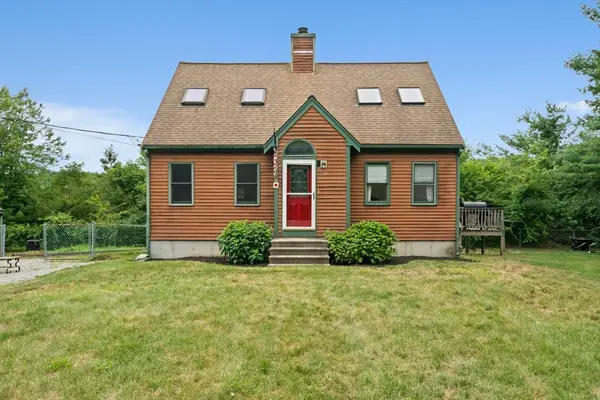 190 Monroe St, Pembroke, MA 02359