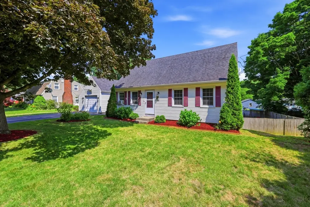 1056 North West St, Agawam, MA 01001 - #1