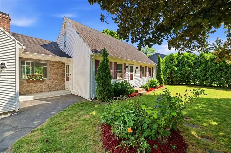 1056 North West St, Agawam, MA 01001 - #3