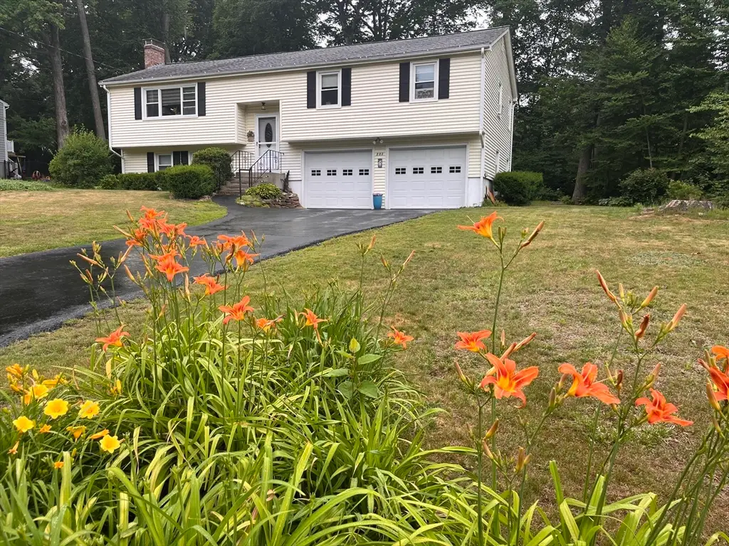 201 Swift Rd, Whitinsville, MA 01588 - #1