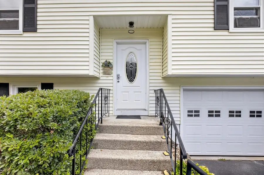 201 Swift Rd, Whitinsville, MA 01588 - #3