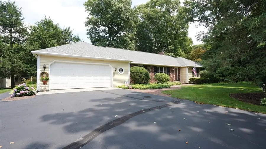 41 Wagon Wheel Rd, North Attleboro, MA 02760 - #2
