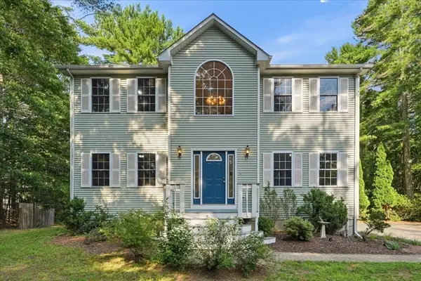 8 Rebecca Rd, Freetown, MA 02702