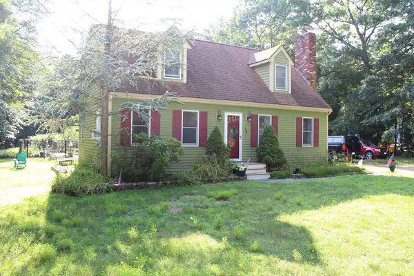 56 Macomber St, Berkley, MA 02779