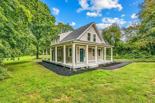 145 Plymouth St, Carver, MA 02330